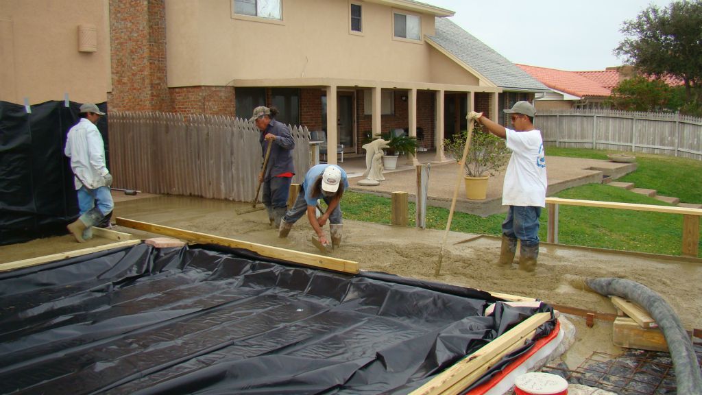 CONCRETE POUR FOR DECK